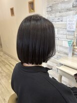 フゥカ 売市店(fuka)&nbsp;【乾かしてまとまる】ショートボブ×ダークグレージュ　八戸