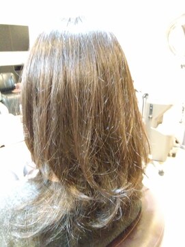 ハロ(HALO) ミディアムヘア☆