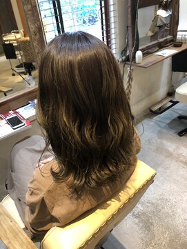 リゴッツ ドゥア プトゥリ(Regottz dua putri) カーキアッシュ＊