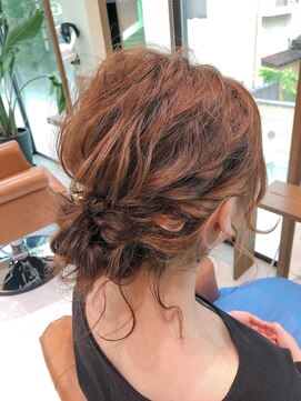 アエル(aeru) ルーズ後れ毛アップstyle♪