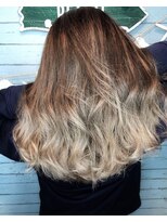 カルフール ロコ 草加西口店(Carrefour LOCO) バレイヤージュとバッサリイメチェン