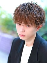 リップス 横浜(LIPPS) 緩めウェーブのパーマでお洒落に決まるショート