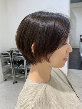 マッシュアンドマッシュアヴェダ ららぽーと福岡店(mash&mash AVEDA) 丸み　収まり　大人ショートボブ　20代30代40代/ららぽーと福岡