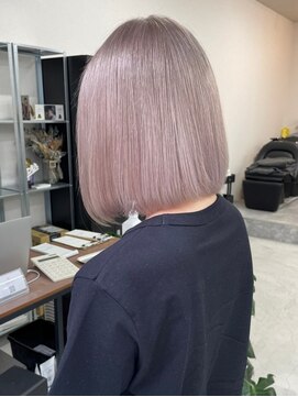 エイル 高槻(Eir) 【ハイトーン】【ブリーチ】【髪質改善】【ミディアム】