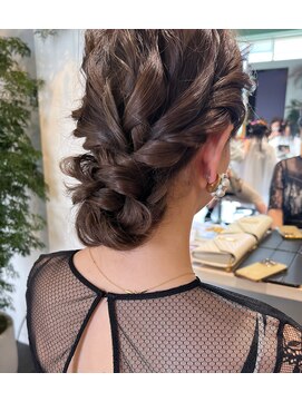 トリコ ショップアンドヘアサロン(tricot shop hair salon) お呼ばれヘアセット