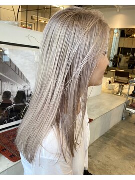 ヲタク(wotaku.) シルバーグレージュダブルカラーケアブリーチハイトーンカラー