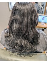 ビス フルール 日暮里店(Vis fleur)&nbsp;アディクシーカラーでダークグレー◎小國綾か