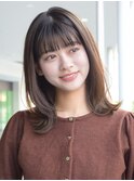 ミディアムレイヤー くびれ シアーカラー ベージュブラウン