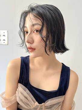 ニモ(NIMO.) 地毛風カラーくびれボブ外ハネボブ