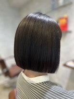 エスト(est)&nbsp;切りっぱなしボブ　暗髪/白髪染め　【新宿/美容室/髪質改善】
