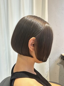 オペラバイジーナ(OPERA by ZINA)の写真/《白髪に悩むすべての大人女性に…》30代～の早めに気になり始めた方にもオススメ。見違えるほど上品髪へ。