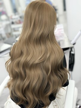 アマトウキョウスマートサロン(AMA TOKYO×Smart Salon) ヘーゼルベージュ　ブリーチなし　レイヤーカット　海外風