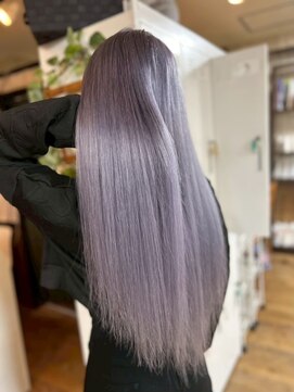 アフィナー(Afinar) 【横浜駅/横浜西口】ホワイト×パープル