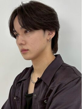 ヴェイン 渋谷(vain) フェザーパーマ メンズパーマ ウルフパーマ 韓国ヘア 20代 眉毛