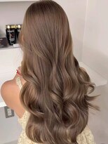 シイム(CYM)&nbsp;ロングレイヤー/アッシュベージュ/艶カラー