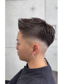 クロム トウキョウ ザ バーバーアルト 神保町店(CHROM TOKYO the Barber ALT) スキンフェード