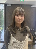 ナチュラルだけど目を惹くデザインカラー