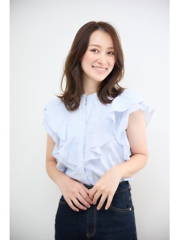 シェノン 赤羽店(CHAINON)の写真/白髪ぼかしハイライトやバレイヤージュで大人上品カラーに。自然なグレイカラーで伸びても気になりにくい◎