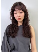 ウーフ(U-fu)&nbsp;ロングレイヤー×くせ毛風ウェーブパーマ