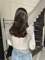 アトレ アネックス(attrait ANNEX)&nbsp;セミロングのグレージュ × 大人っぽい透明感