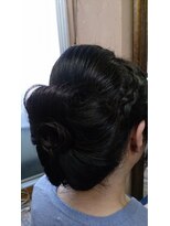 ヘアーアンドメイク アール(hair&make R) 編み込みアレンジのアップスタイル