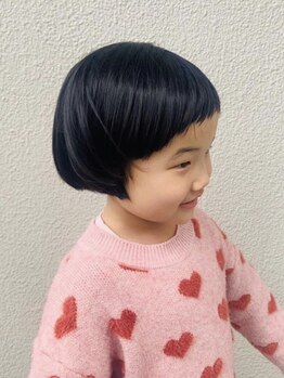 ヘアートランク(hair TRUNK)の写真/【キッズスペース有】消毒用アルコール設置でママもお子様も安らぐ♪お気に入りのDVDご持参も大歓迎です☆