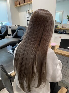 カラ ヘアーサロン(Kala Hair Salon) スモーキーベース