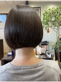 菱形前下がりボブ ツヤボブ 襟足ギリギリ