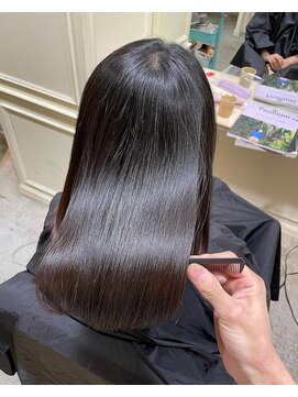 ロロ(ro-ro) 【恵比寿 ro-ro】髪質改善酸性縮毛矯正