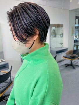 レフ(LEF) 【LEFtatemachi】前下がりセンターパート/シャドールーツ/くびれ