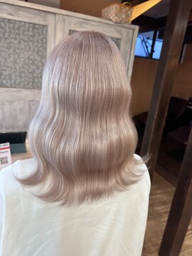 モアムー(Moremuu) ホワイトピンク