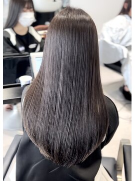 ソヨン 栄2号店(SOYON) 黒髪/グレーベージュ/レイヤーロング/前髪パーマ/髪質改善