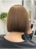 大人ボブ　切りっぱなしボブ　アッシュカラー　縮毛矯正　美髪
