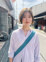 ラムネ&nbsp;ショートボブとベージュ。