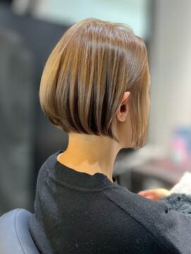 ワンバイジエクト 梅田 似合わせショート/ココアグレージュ/ショートボブ