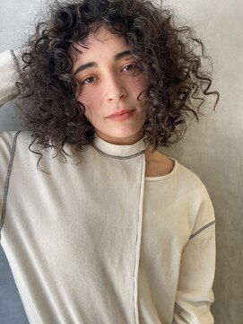 シーカ(siika) くるくるパーマ/スパイラルパーマ/ハードパーマ