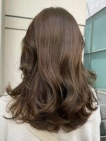 ティエラ 原宿 表参道(Tierra)&nbsp;【桑原圭太】赤み消しイルミナカラーで染めるオリーブベージュ