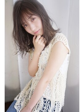 チェルシー 表参道 エアウェーブ　伸ばしかけのミディアムに「Wワンカールパーマ」