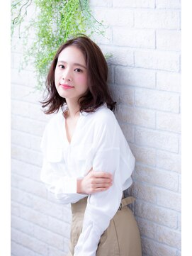 ヘアーアートシフォン 池袋西口店(Hair art chiffon) アシンメトリーな斜めバングのルーズなマッシュベビーショート