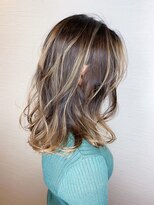 ヘアーアンドスパ フラップス(FLAPS) バレイヤージュ×ウェーブ巻き