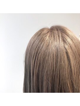 エミィ(emme) ハイトーンカラー［立川/立川駅/立川南口/髪質改善］