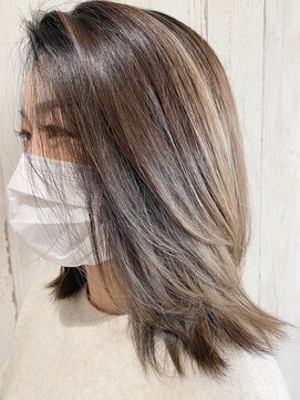 シュクルヘアー(Sucre Hair) 白髪染め、シャドウルーツ＊ラフなふんわりレイヤーカット