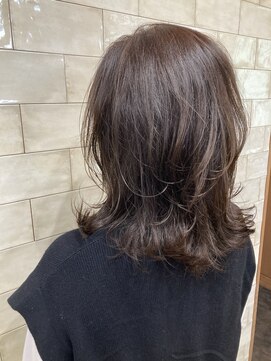 ヘアーリゾートノーブル(Hair Resort Noble) エレガントな重め外ハネ