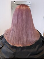 ヘアースパリゾート リアン 燕三条店(Lien)&nbsp;淡めピンク　切りっぱなし　ロング