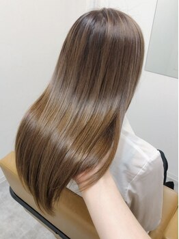 キャミー(cammy)の写真/【JR六甲道駅スグ】《酸性ストレート》乾燥やダメージによる広がりやうねりも、指通りの良いサラツヤ髪へ◎