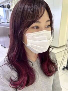 グラマシー アレックス(Gramercy alex) インナーカラー×ラベンダーピンク×ゆる巻きミディ20代30代