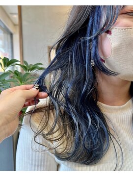 スパイス(SPICE) ブルーとダークシルバーのツートーン/インナーカラー