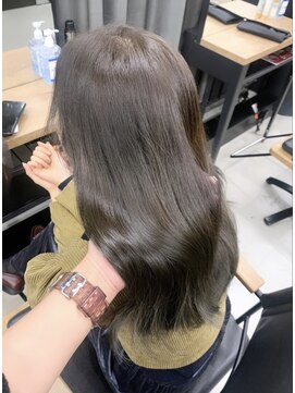 アリュウル 表参道(ALLURE) オリーブグレージュ レイヤーカット 透明感カラー KAKO