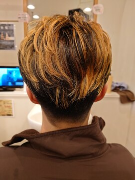 コダマ 茗荷谷店(KODAMA) スキンフェード/アップバング/コンマヘア//眉カット<理容室>