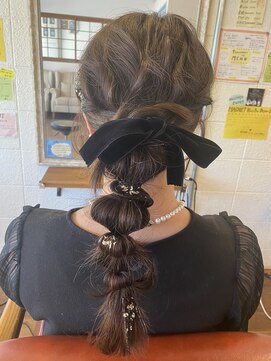 ジイップ パルミー(ZIP palmy) ポコポコ編みおろしヘアアレンジ
